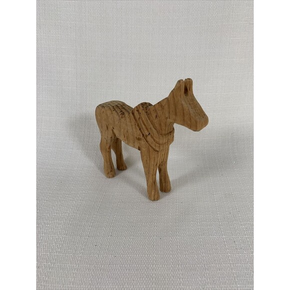 VINTAGE RUSTIC‎ HAND CARVED WOODEN HORSE FOLK ART FIGURINE - Picture 1 of 7